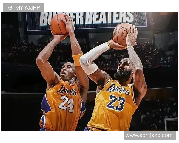 2001年NBA总决赛回顾魔术队与湖人队的激烈对抗与精彩瞬间